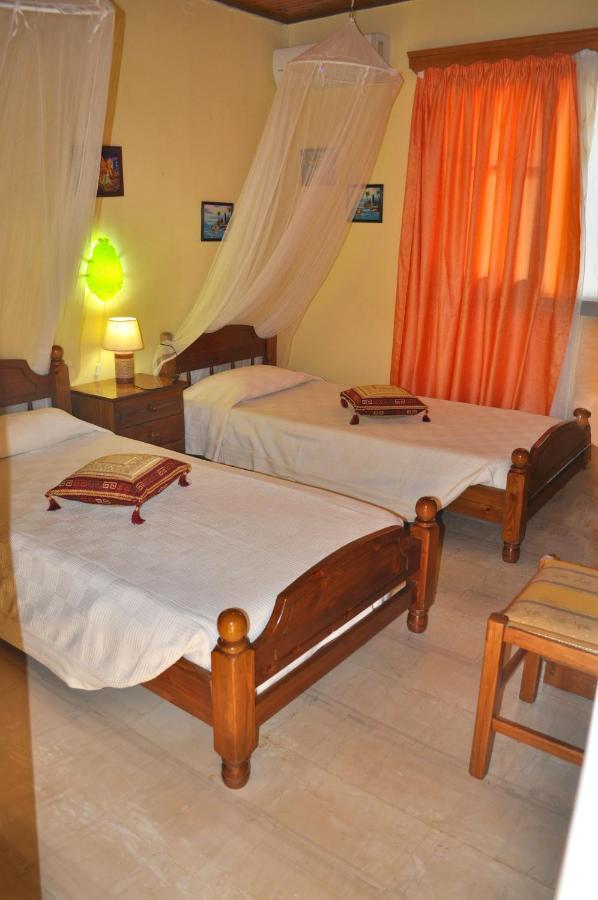 Beachfront Vacation Home Eftichia Άγιος Γόρδιος Εξωτερικό φωτογραφία